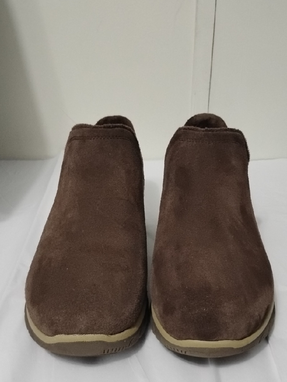 Skechers Brown‎ Suede Women's 9W Slip-On Loafers